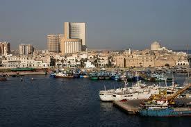 neuer Terror-Angriff der NATO auf den Hafen von Tripolis