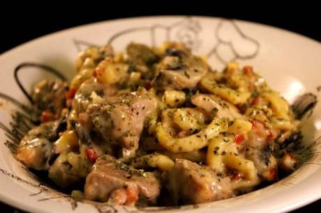 Rahmgulasch mit Champignons und Spätzle