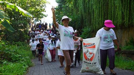 Bye Bye Plastic Bags – wie zwei Schülerinnen Plastiktüten aus der Welt schaffen wollen