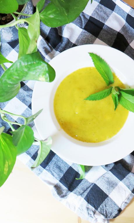 Kalte Mango-Suppe mit Minze [vegan]