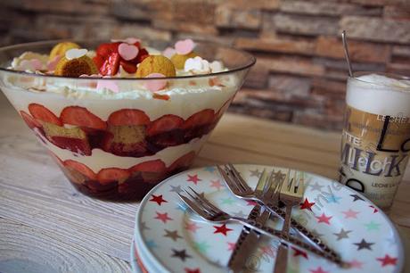 Schnell ein Dessert zaubern, dass beeindruckend aussieht? Mit Trifle kein Problem! #Rezept #Rest #1000Variationen