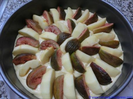 Apfel-Feigen-Streuselkuchen