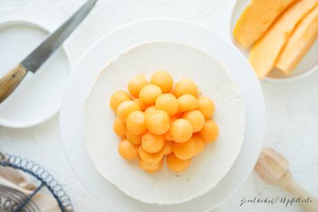 No bake Joghurt-Frischkäse-Limetten-Törtchen mit Melone