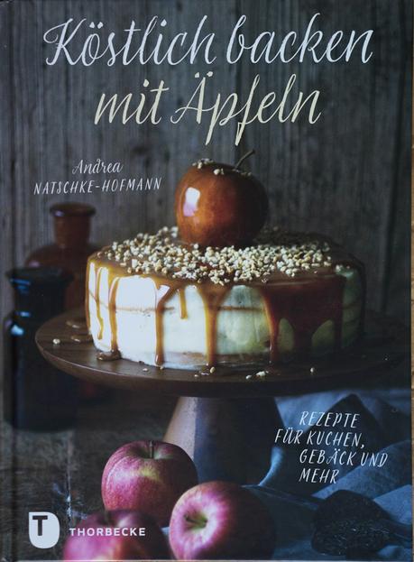 „Köstlich backen mit Äpfeln“ – mein zweites Buch und saftiger Apfel-Walnuss-Streusel-Kuchen