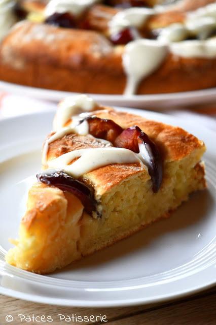 Zwetschgen-Wickelkuchen mit Pudding & Frischkäse-Guss