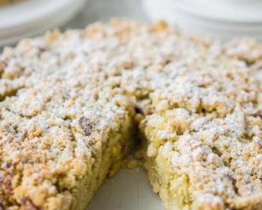 Apfelkuchen mit Pistazien und Pekannuss-Streusel