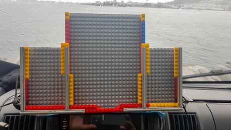 DIY – Handy-/ Tablet-Halterung aus Lego®