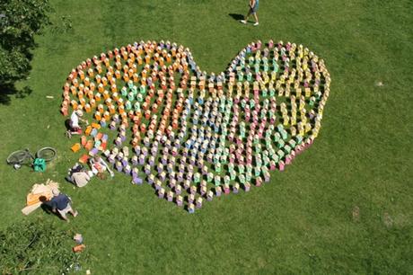 Herz aus Vogelhaeser von Thomas Dambo auf Roskilde Festival