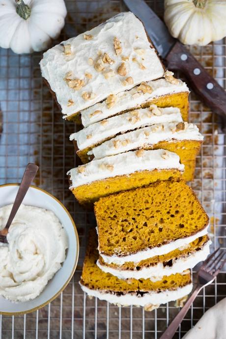 Pumpkin Pound Cake – saftiger Kürbiskuchen mit Frischkäse-Frosting
