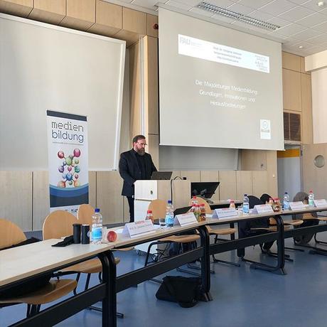 Rück- und Ausblicke zur Magdeburger Medienbildung - Studiengangskonferenz gestern mit @joerissen #mebi15 - via Instagram