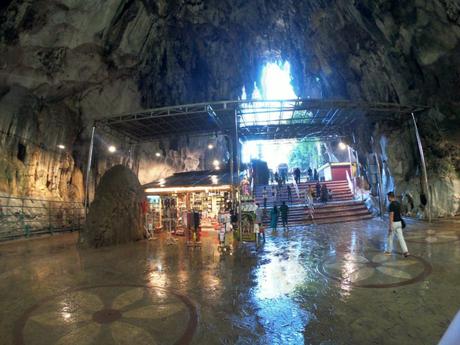 Die Batu Caves in Kuala Lumpur