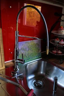 Passend zu meiner Küche habe ich seit kurzem eine rote Küchenarmatur #Livingpoint24 #Armatur #Rabattcode