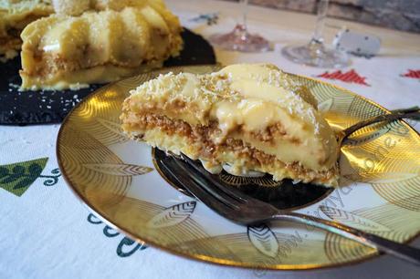 Kokosnuss-Pudding mit Amarettini und Mandeln...so ein leckerer Traum! #Rezept #NoBake #Crunch