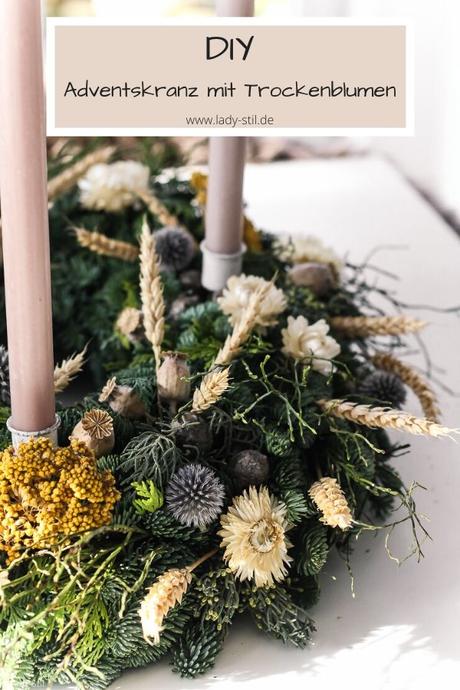 DIY Adventskranz mit Trockenblumen und Strohblumen