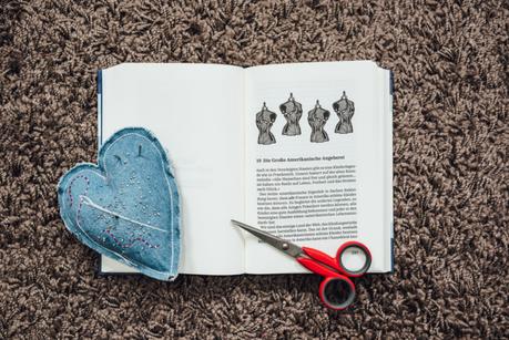 Rezension von DIY- und Nähbüchern: Ein Roman, ein Näh-Projektbuch und ein Buch zum Pimpen mit Markern!