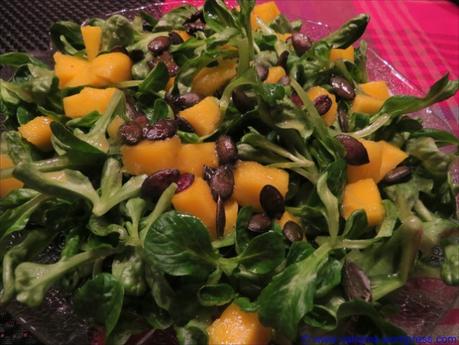 Feldsalat mit Mango und Orangenvinaigrette