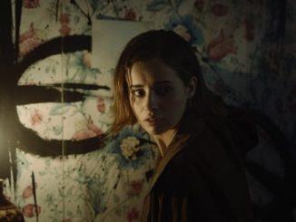 Hobbyist macht Buntglas-Retro-PlayStation-Logo