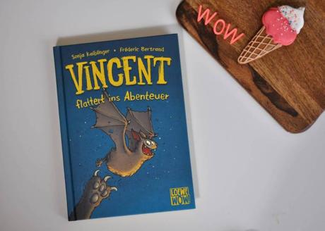 Wer die Scary Harry Bücher von Sonja Kaiblinger kennt, wird bereits Bekanntschaft mit Fledermaus Vincent gemacht haben. Die gruselig-witzige Geschichte ist dabei für Kinder ab 7 Jahren zum selbst lesen, aber auch sehr gut zum Vorlesen für etwas jüngere Kinder geeignet. #vincent #scaryharry #kinderbuch #lesen #fledermaus #grusel #geister