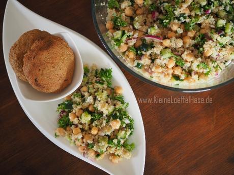 Quinoa-Salat mit Kichererbsen und Gurke