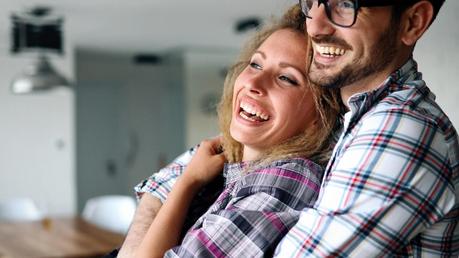 Valentinstag schenkt man dem mann etwas