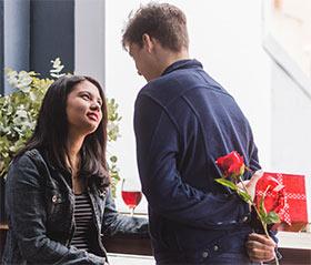 Blumen zu valentinstag schenken