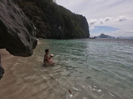 Kanu in El Nido mieten und Strände erkunden!