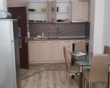 Schöne helle Wohnung in Sarafovo, ca. 60 q, mit Balkon und PKW-Stellplatz zu vermieten.