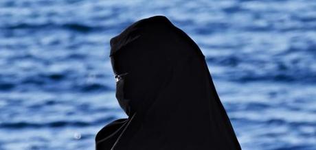 Kopftuch, Burka, Niqab, Tschador im Neuen Deutschland