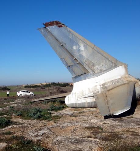 Lost Places: halbes Flugzeug in Zypern
