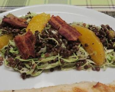 Spitzkohl-Linsensalat mit Orangen und Speck