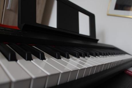 Yamaha NP-12B E-Piano