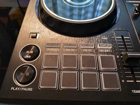 DJ Controller Funktionen mit Pads