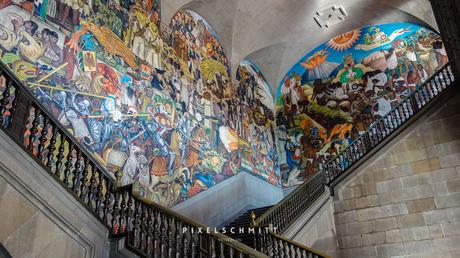 Diego Riveras Wandgemälde im Palacio Nacional