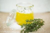DIY: Tolles Olivenöl-Salz-Peeling für frische und glatte Haut