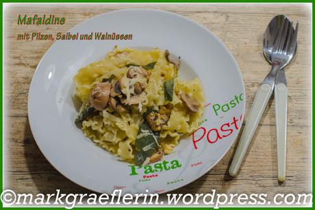 Pasta mit Pilzen, Salbei und Walnüssen