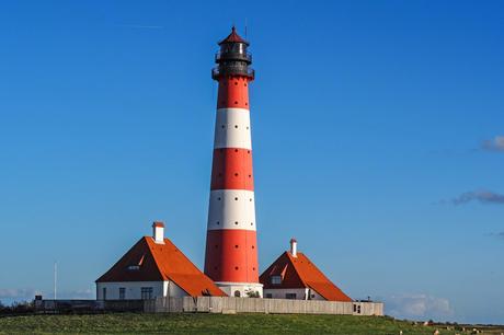 Wassertemperatur Nordsee: Leuchtturm Westerheversand auf der Halbinsel Eiderstedt