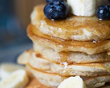 Vegane Pancakes mit Beeren – blitzschnelles Rezept