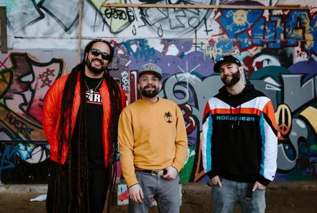 🔥🔥🔥 I-FIRE melden sich mit Single/Video ‚Spiel mit dem Feuer ‚ zurück!