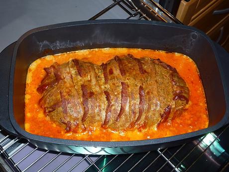 Paprika-Feta-Hackbraten aus dem Backofen