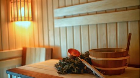 Das richtige Bauholz ist entscheidend für eine hochwertige und langlebige Saunahütte für die Gartensauna.