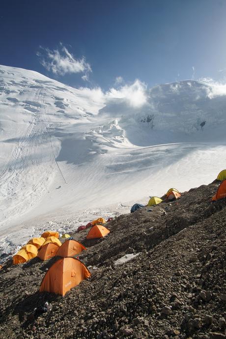 Expedition 7000 – Ein launischer Berg