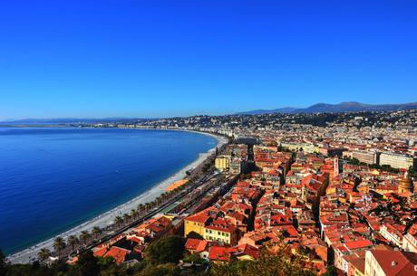 Wassertemperatur Nizza: Promenade des Anglais (La Prom) entlang der Bucht Baie des Anges