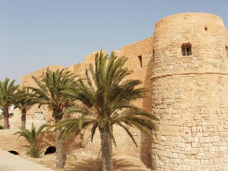 Wassertemperatur Djerba: Burganlage Borj El Kebir nördlich von Houmt Essouk