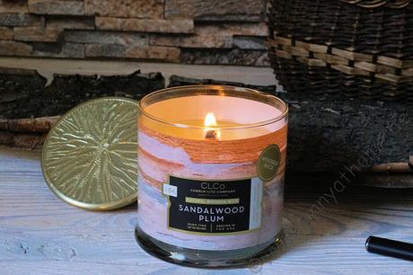 In meiner Duftkerzen Sammlung gibt es etwas ganz neues - eine Kerze mit Holzdocht! #CandleLite #Holz #Entspannen