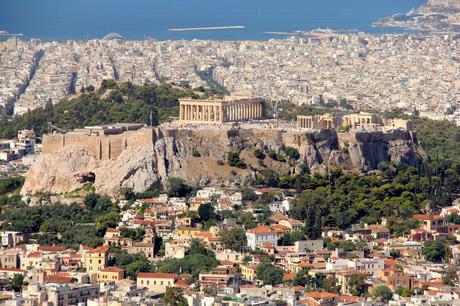 Wassertemperatur Athen: Akropolis von Athen mit Parthenon, im Hintergrund das Mittelmeer