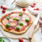 Der beste italienische Pizzateig und Pizza Margherita
