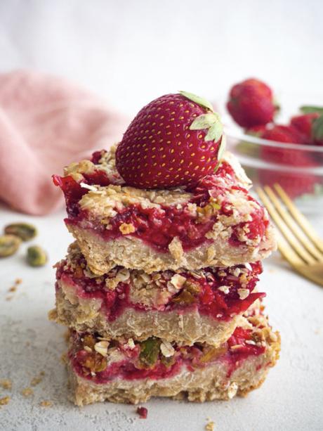 Gesunder Kuchen mit Erdbeeren (vegan)