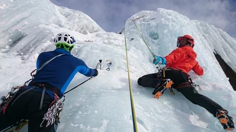 Kletterhelm Schutz fuer den Kopf