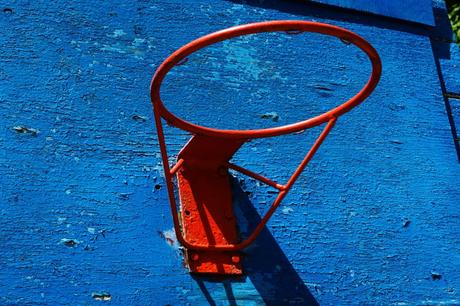 Basketballkorb fuer die Hauswand