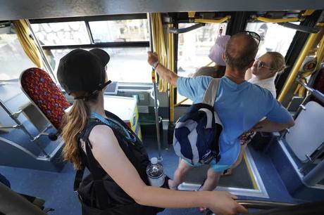 Warum du keine Hop on Hop off Bus Tour in Athen machen solltest!